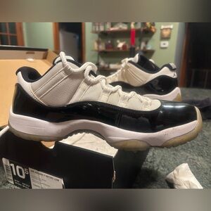 Air Jordan 11